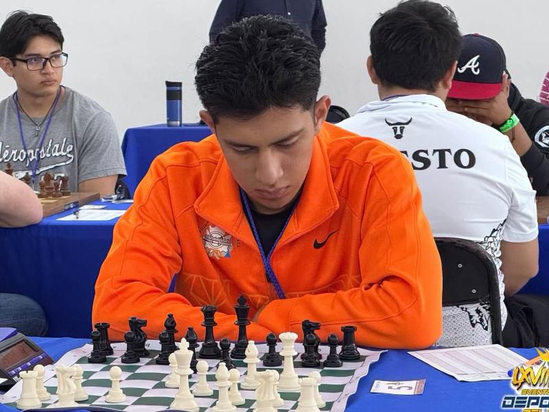 Jaziel Castillo busca el podio de ajedrez en los Intertecnológicos Colima 2026