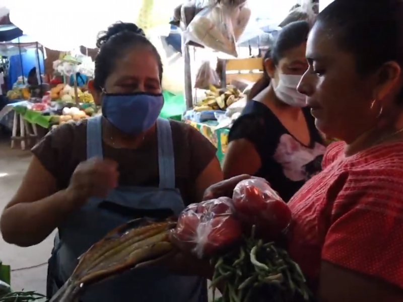 Jefas de familia rechazan tabuladores del CONEVAL para alimentación básica