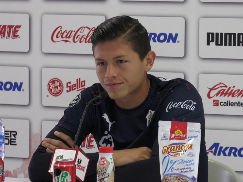 Jesús Godínez a mantener el nivel con Chivas