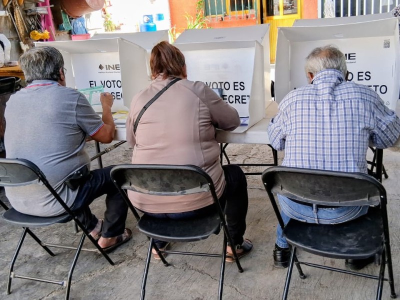 Jornada de elección tranquila y con poca asistencia