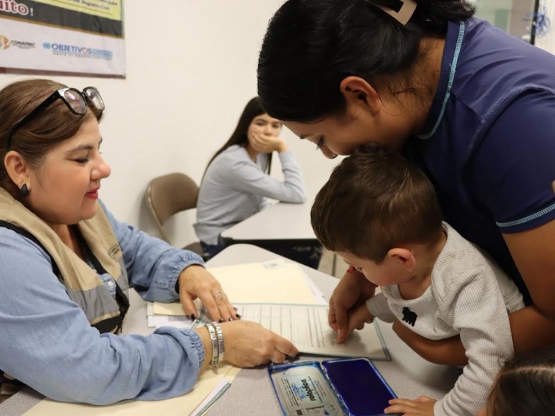 Jornada de registro de niños para actas de nacimiento sin costo