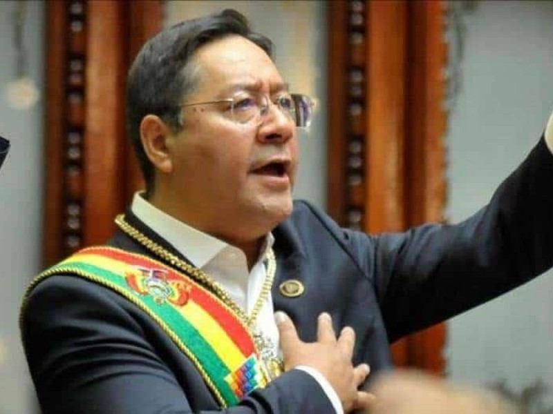 Presidente de Bolivia destituye al jefe del Ejército