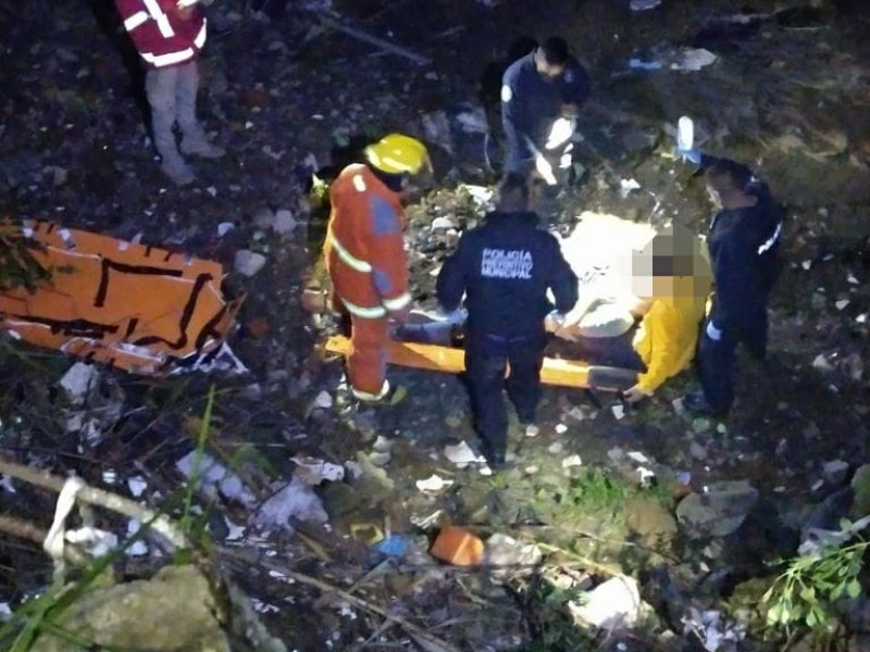 Joven cae por accidente a un barranco en Cuautlancingo