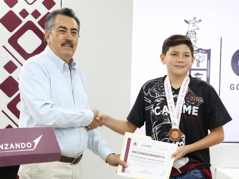 Joven cajemense gana bronce en tenis de mesa CONADE