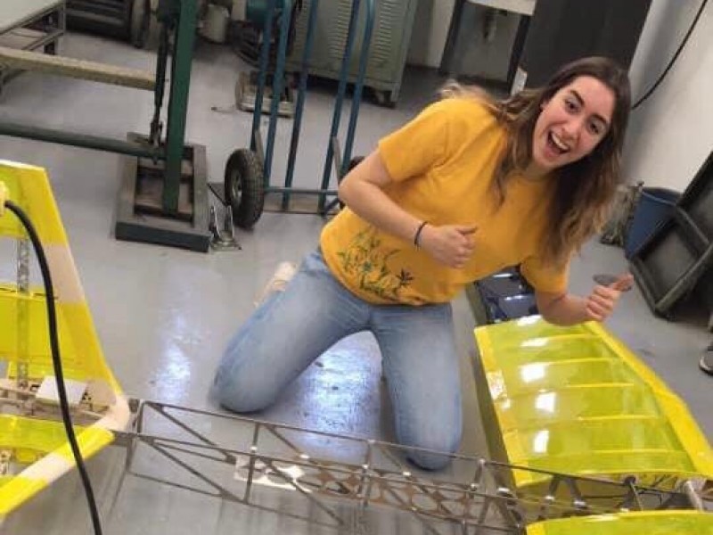 Joven sanluisina es seleccionada para contribuir con Tesla