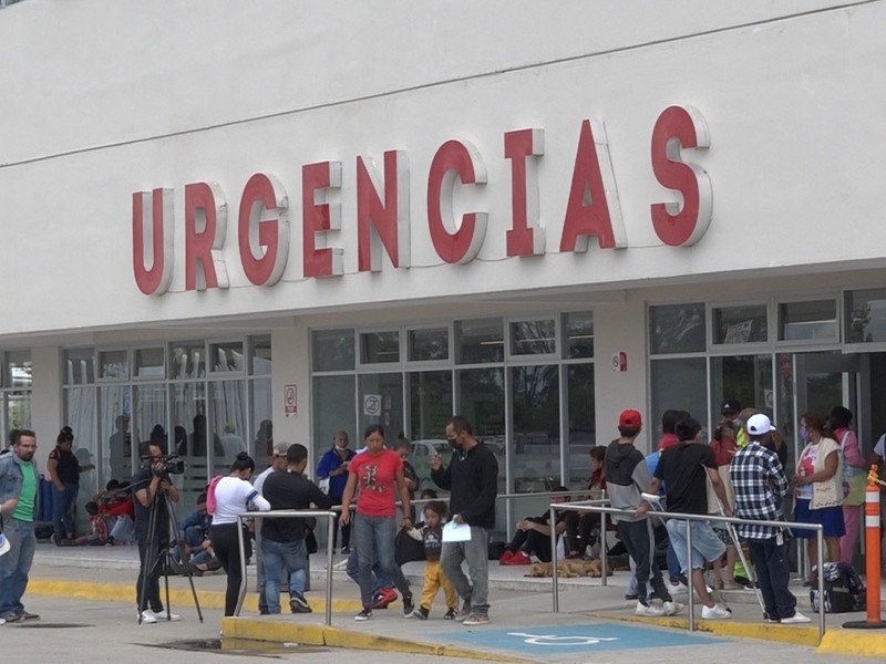 Joven se encuentra grave tras accidente en carretera León-Silao