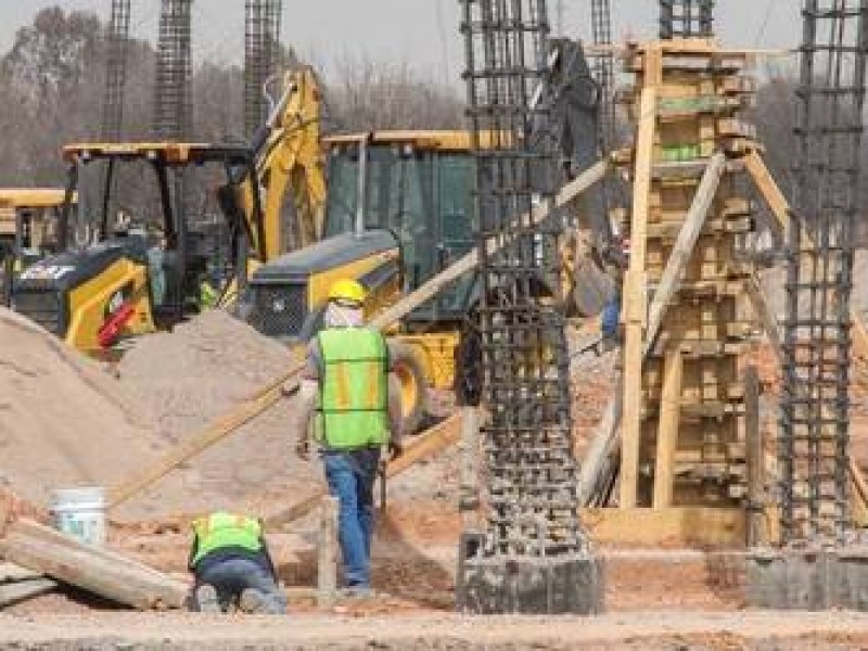 Jóvenes construyendo el futuro, evitan trabajo en la construcción