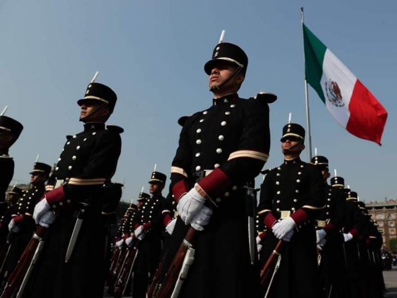 Jóvenes de Tuxpan se interesan por planteles militares