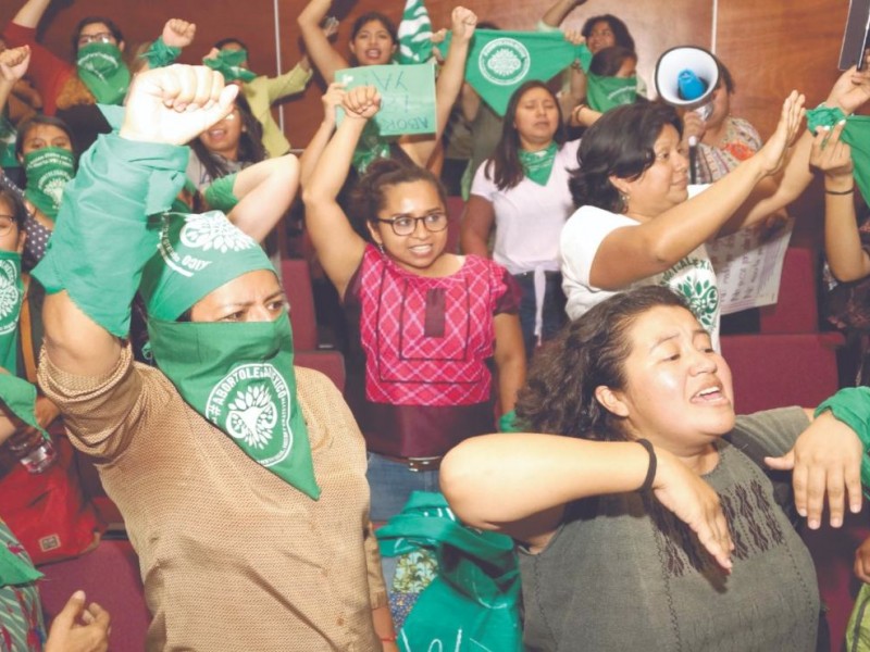 Jóvenes en Salina Cruz desconocen sobre la despenalización del aborto