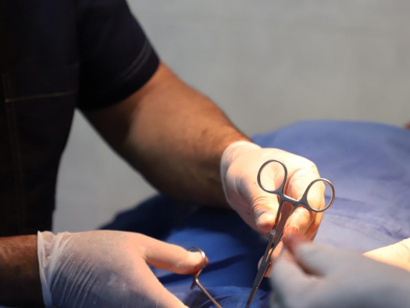 Jóvenes impulsan la vasectomía sin bisturí: ¿planificación familiar o abandono del preservativo?