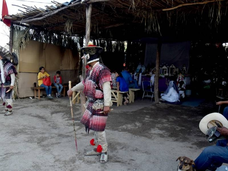 Jóvenes no acatan las medidas sanitarias en ramadas yaquis