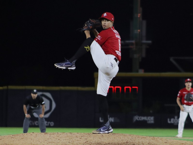 Juan Cazárez de los Bravos cumple sueño de Grandes Ligas