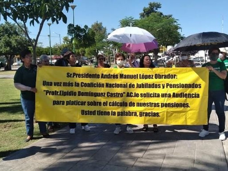 Jubilados no reciben pensiones completas, no pueden pagar sus medicamentos