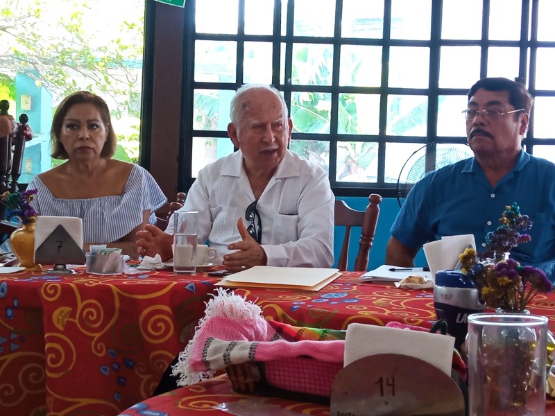 Jubilados piden solución a demanda por Saqueo económico del IPE