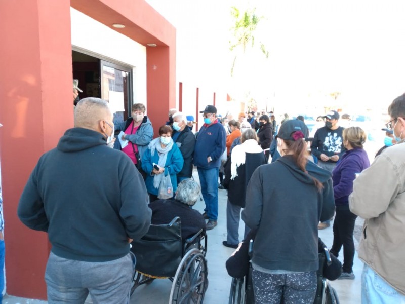 Jueves reiniciará vacunación para adultos mayores en Guaymas