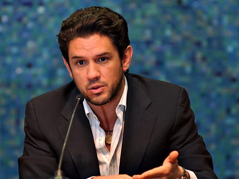 Juez suspende orden de aprehensión contra Alejandro Irarragorri