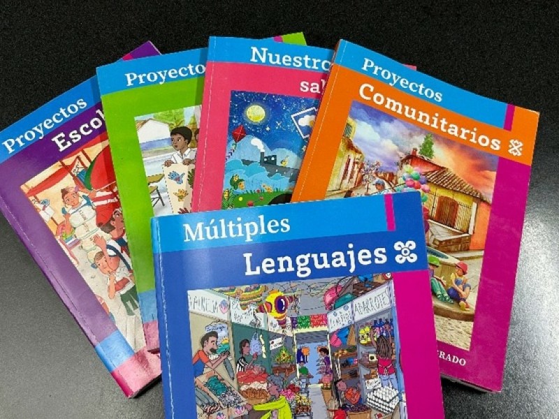 Jueza frena la distribución de los nuevos libros de texto