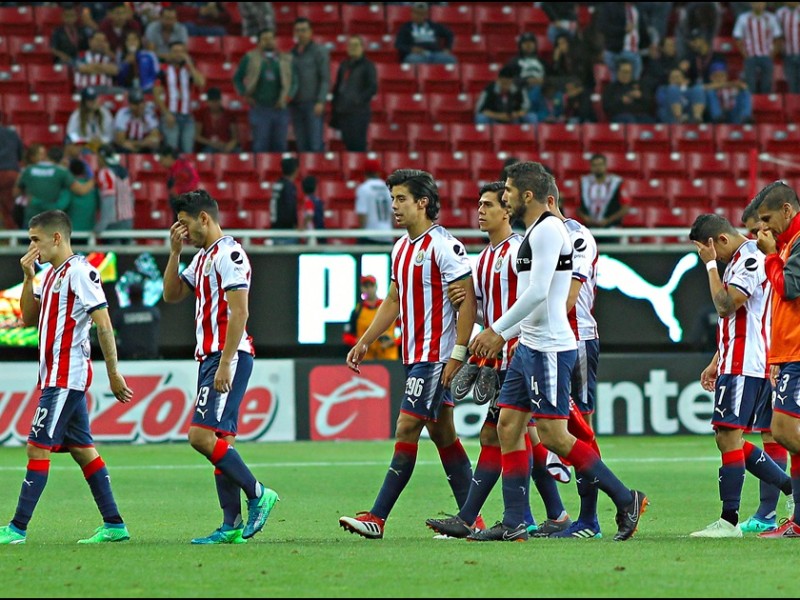 Jugadores de Chivas no acuden a exámenes médicos