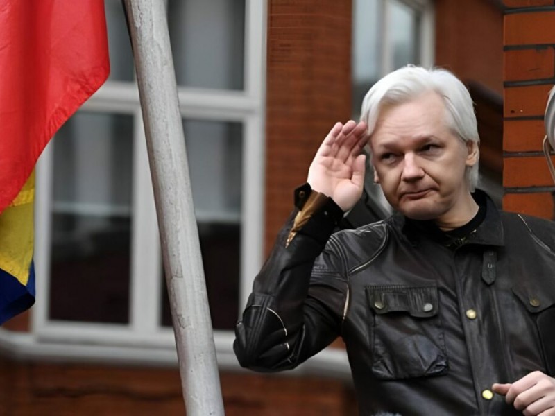 Julian Assange sale de prisión; logra acuerdo con EU
