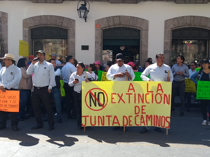 Junta de caminos se manifiestan en el congreso