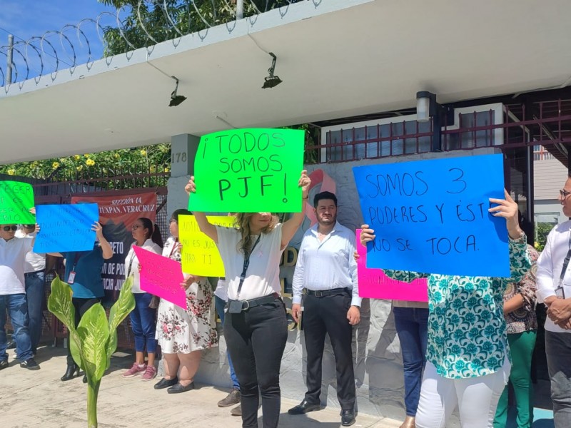 Juzgados federales en Tuxpan se unen a paro laboral nacional