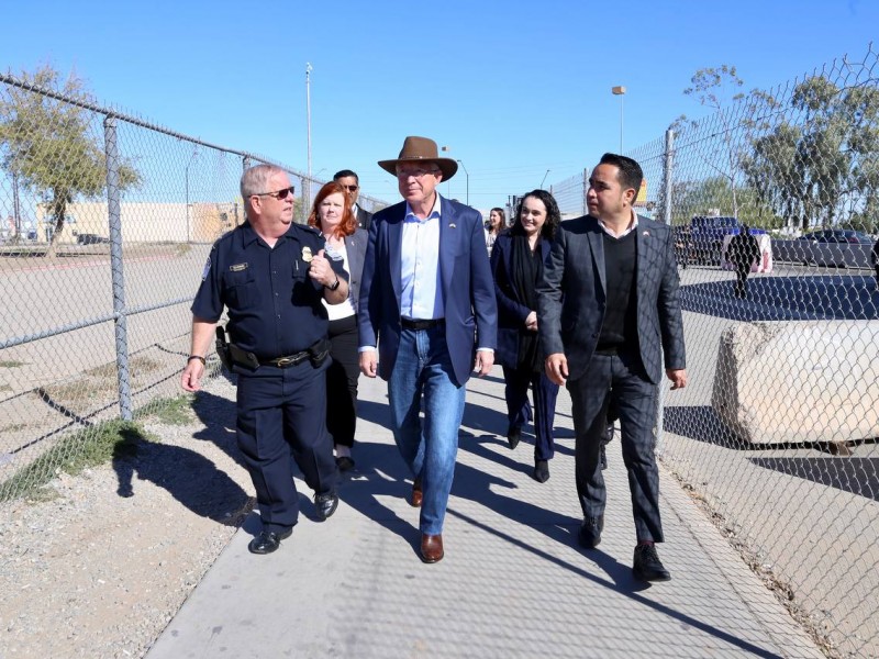 Ken Salazar destaca a Sonora en generación de energías verdes