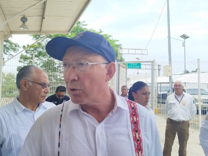 Ken Salazar visita de nuevo Tapachula y la frontera sur