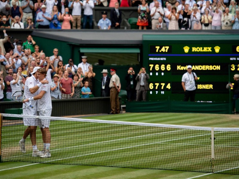 Kevin Anderson elimina a Isner en maratónico partido