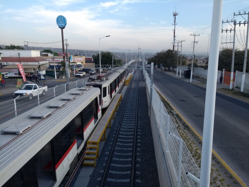 L1 del tren ligero incumple con trenes triples