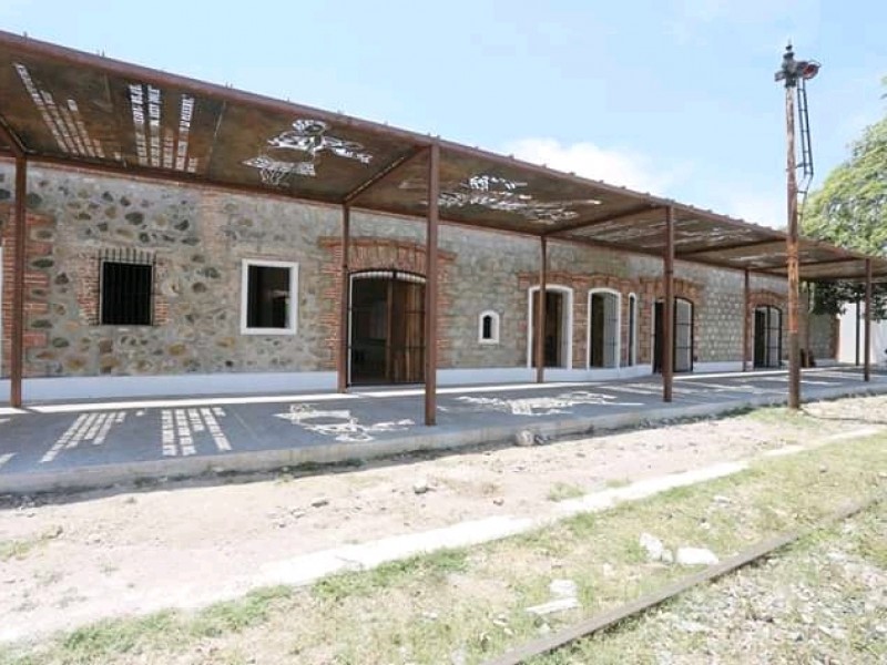La antigua estación del ferrocarril de Juchitán