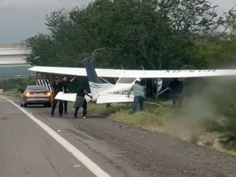 La avioneta que aterrizó en la Culiacán-Mazatlán se quedó sin combustible
