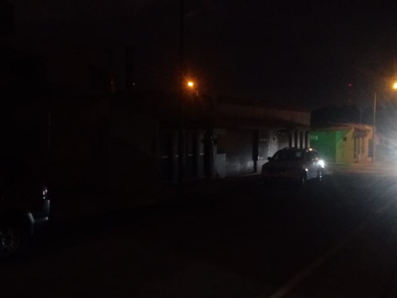 La calle General Núñez en la oscuridad