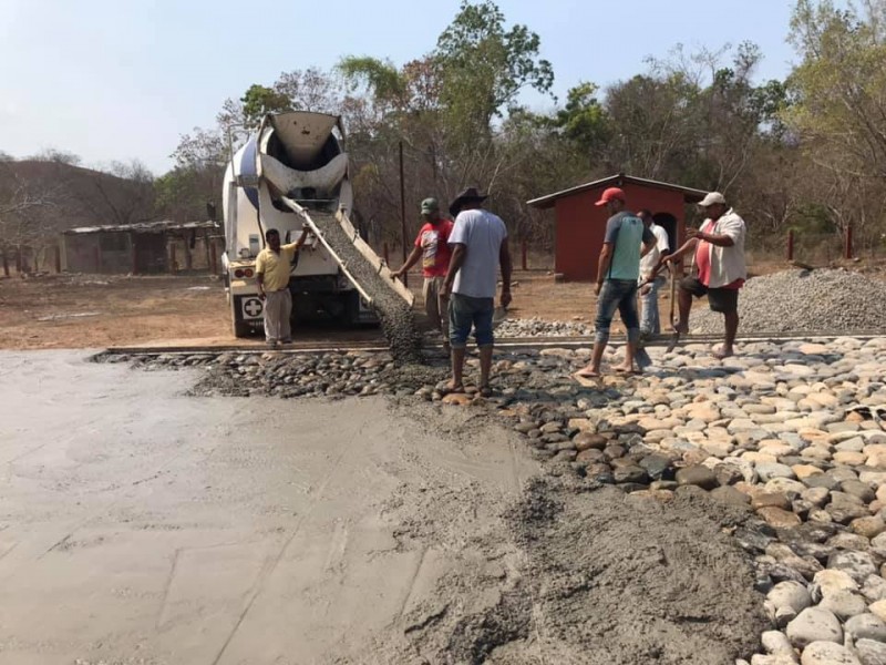 “La escuela es nuestra” va para 40 escuelas de Zihuatanejo