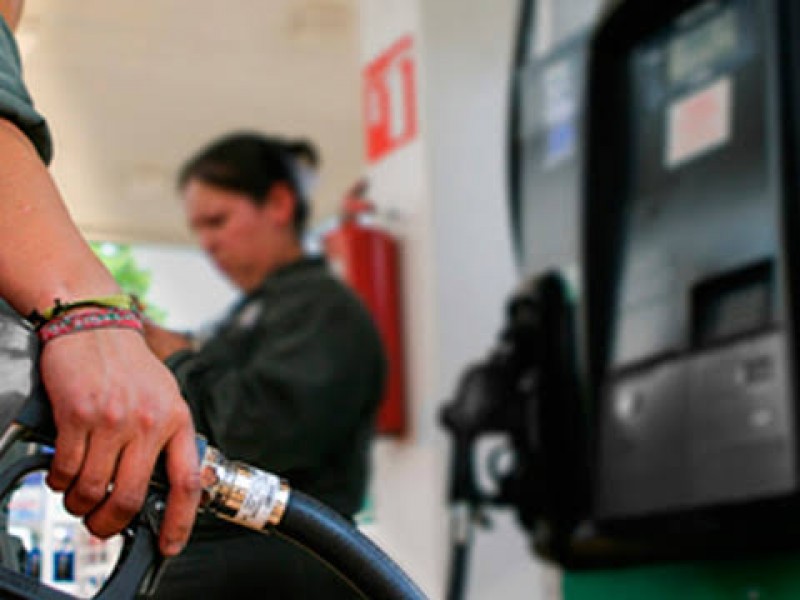 La gasolina no debe de costar más de 17 pesos:AMLO
