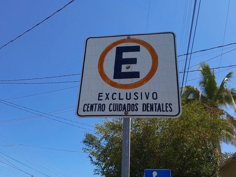 La legalidad de la implementación de estacionamientos exclusivos