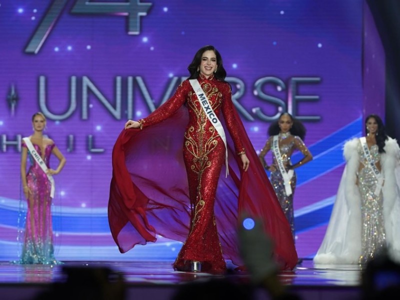 La mexicana Fátima Bosch gana Miss Universo 2025