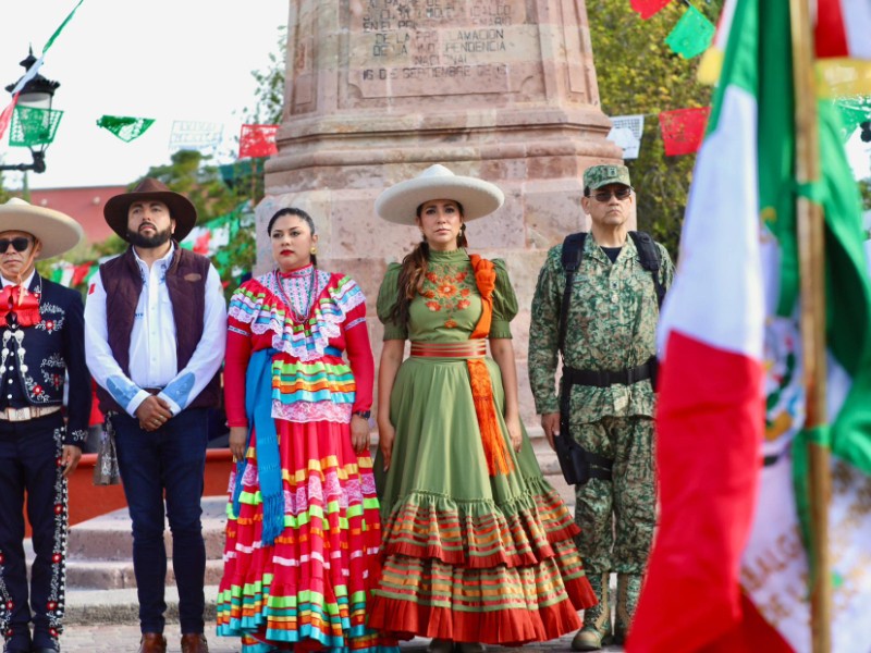 “La Patria no sólo tiene padre, tiene muchas madres”: Libia Dennise