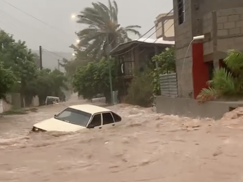 La Paz se lleva la peor parte del huracán Norma