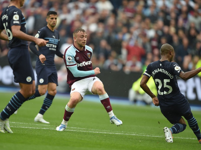 La Premier quedó en suspenso tras empate del City