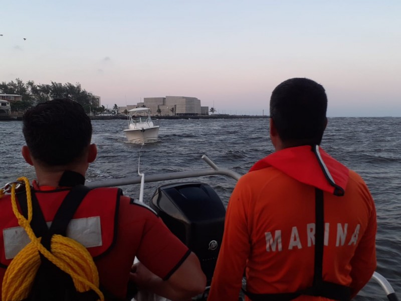 La Secretaría de Marina rescata a 4 personas en Alvarado