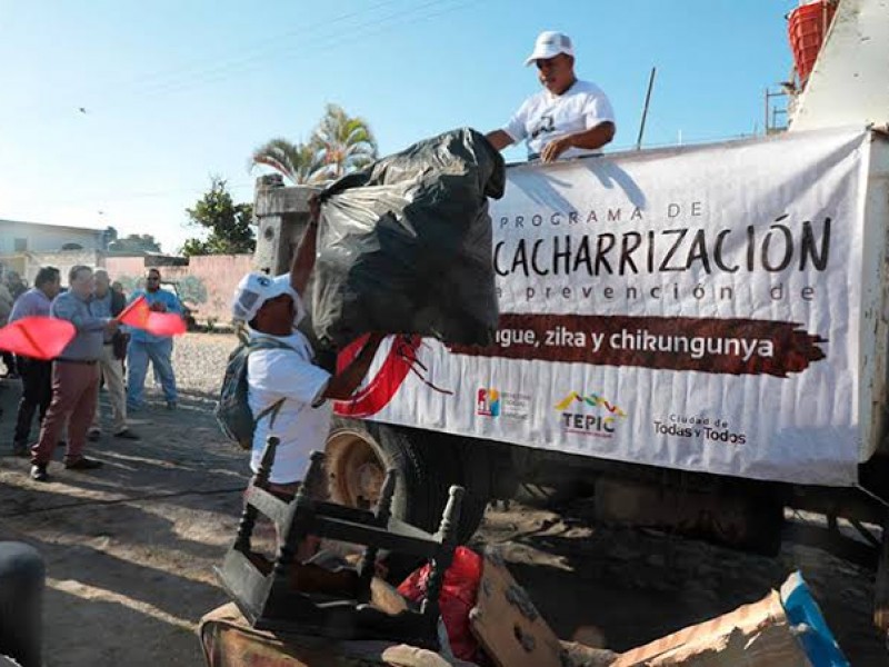 La sociedad se niega a descacharrizar