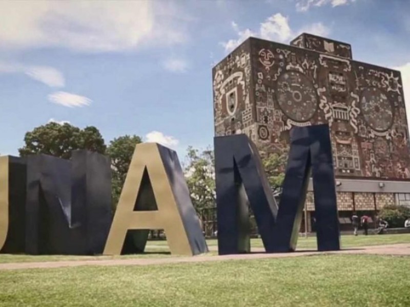 UNAM galardona a estudiantes