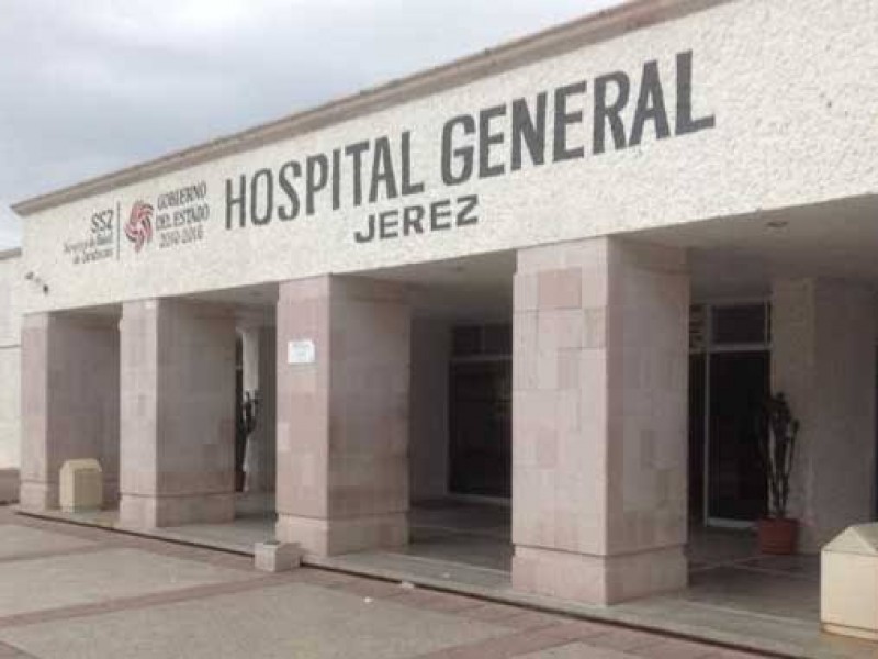 Labora bajo protesta personal suplente de Hospital General en Jerez