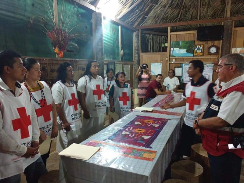 Lacandones son voluntarios de la Cruz Roja