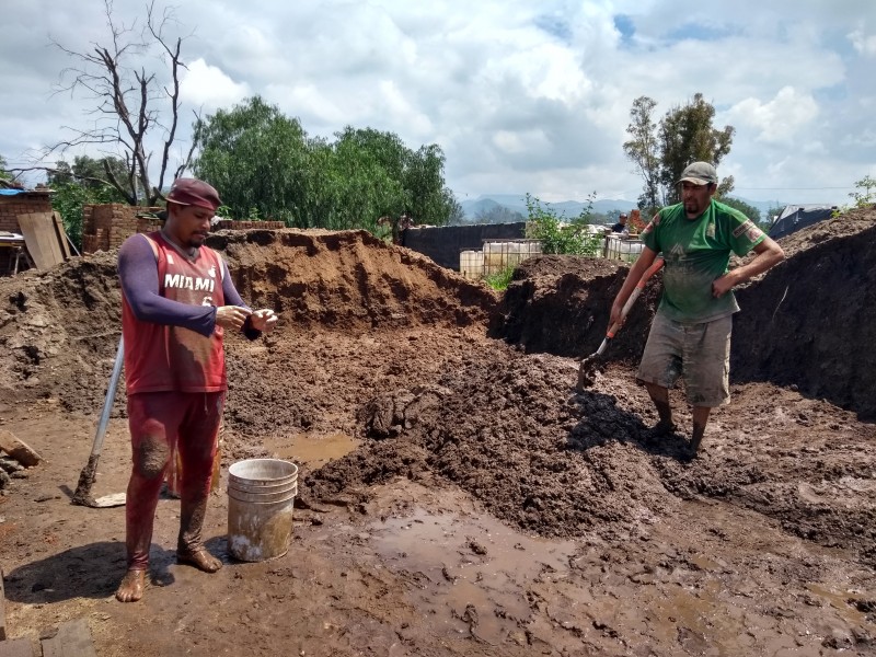 Afectarían económicamente a ladrilleros si los remueven