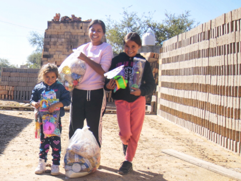 Ladrilleros de Tlaquepaque reciben apoyo