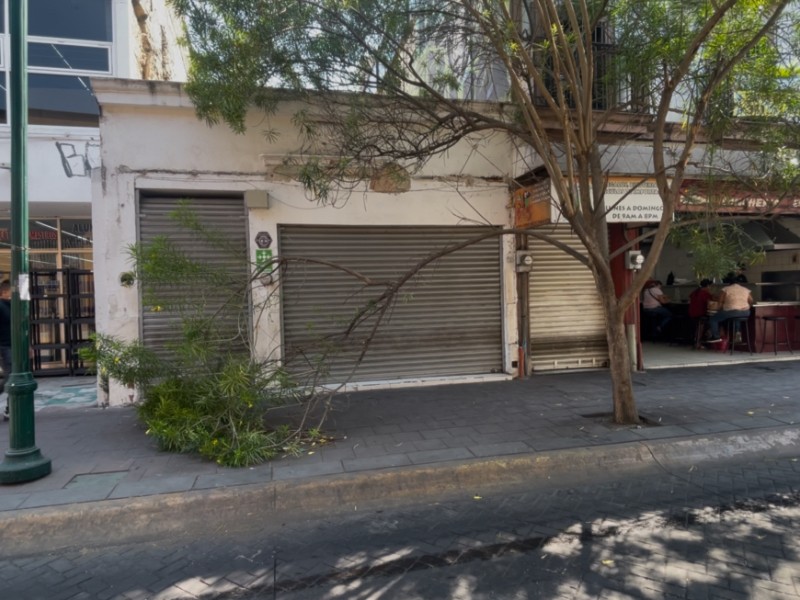Ladrón se arroja de techo en pleno Centro de Tepic