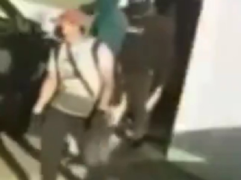 Ladrones hacen boquete en barda para robar en Xilotzingo