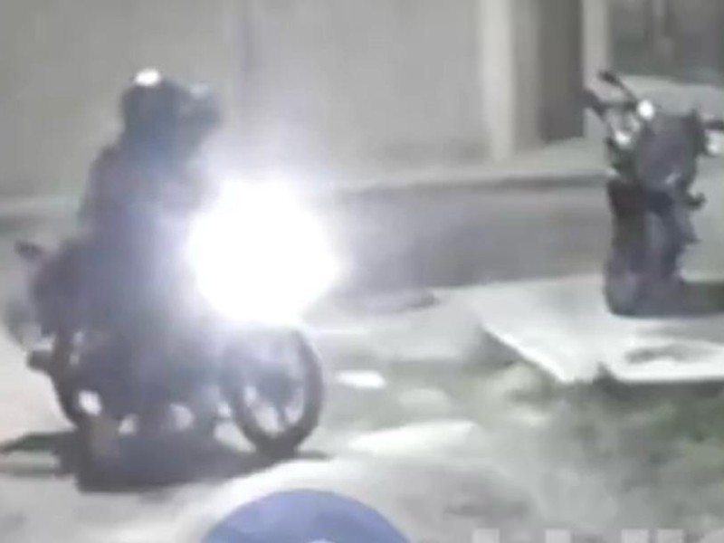 Ladrones roban motocicleta en 27 segundos en Puebla