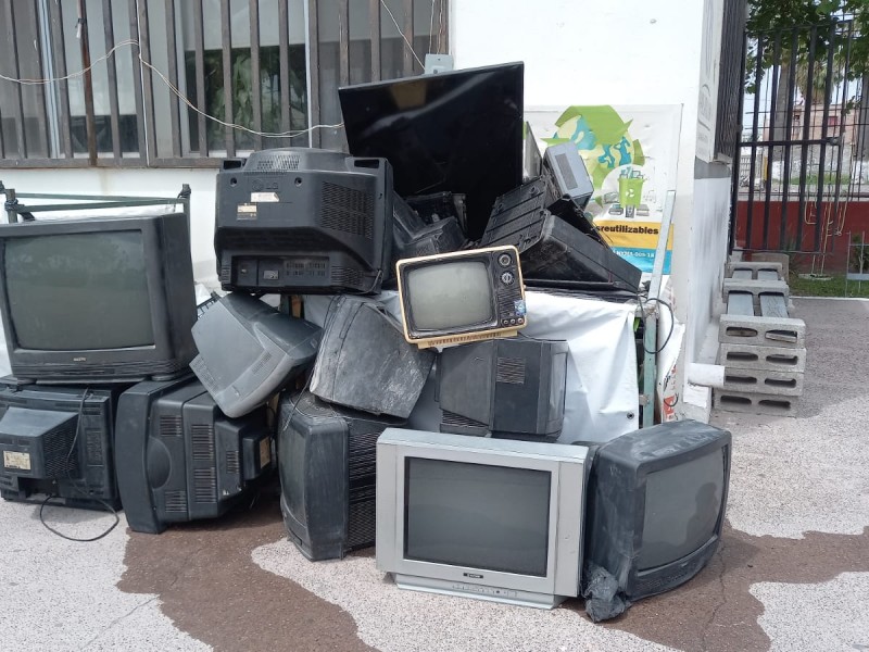 Laguneros tienen poca cultura en el reciclado de aparatos electrónicos